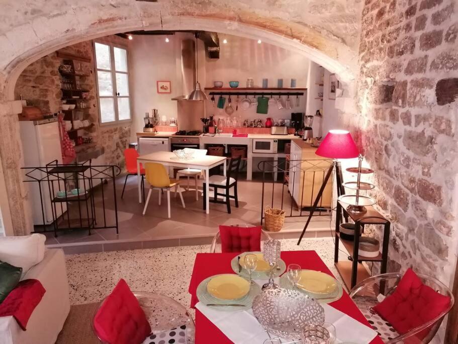 La Maison D'Helene & Antoine A Bonnieux XII Siecle エクステリア 写真